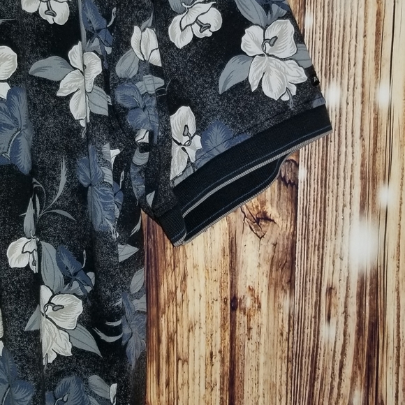 Arrow Short Sleeve Shirt - Picture 4 of 5